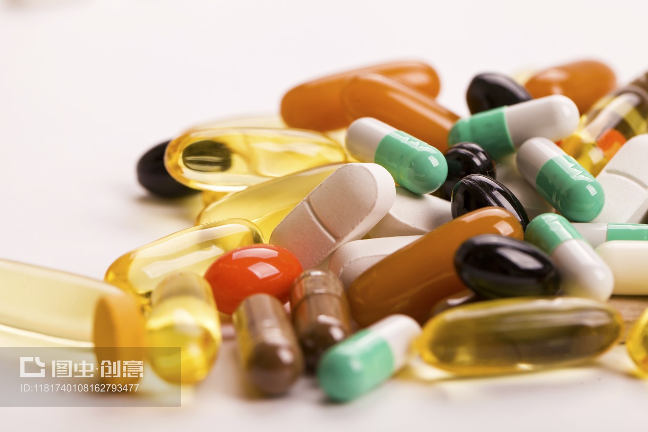 居家医疗健康管理 药片药丸的特写与日用药品代理销售新趋势